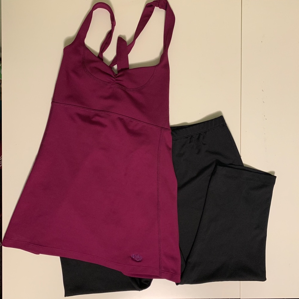 Fun yoga set, a Mika tank top and black capris